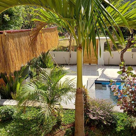 Okaoki Homestay Amed Esterno foto
