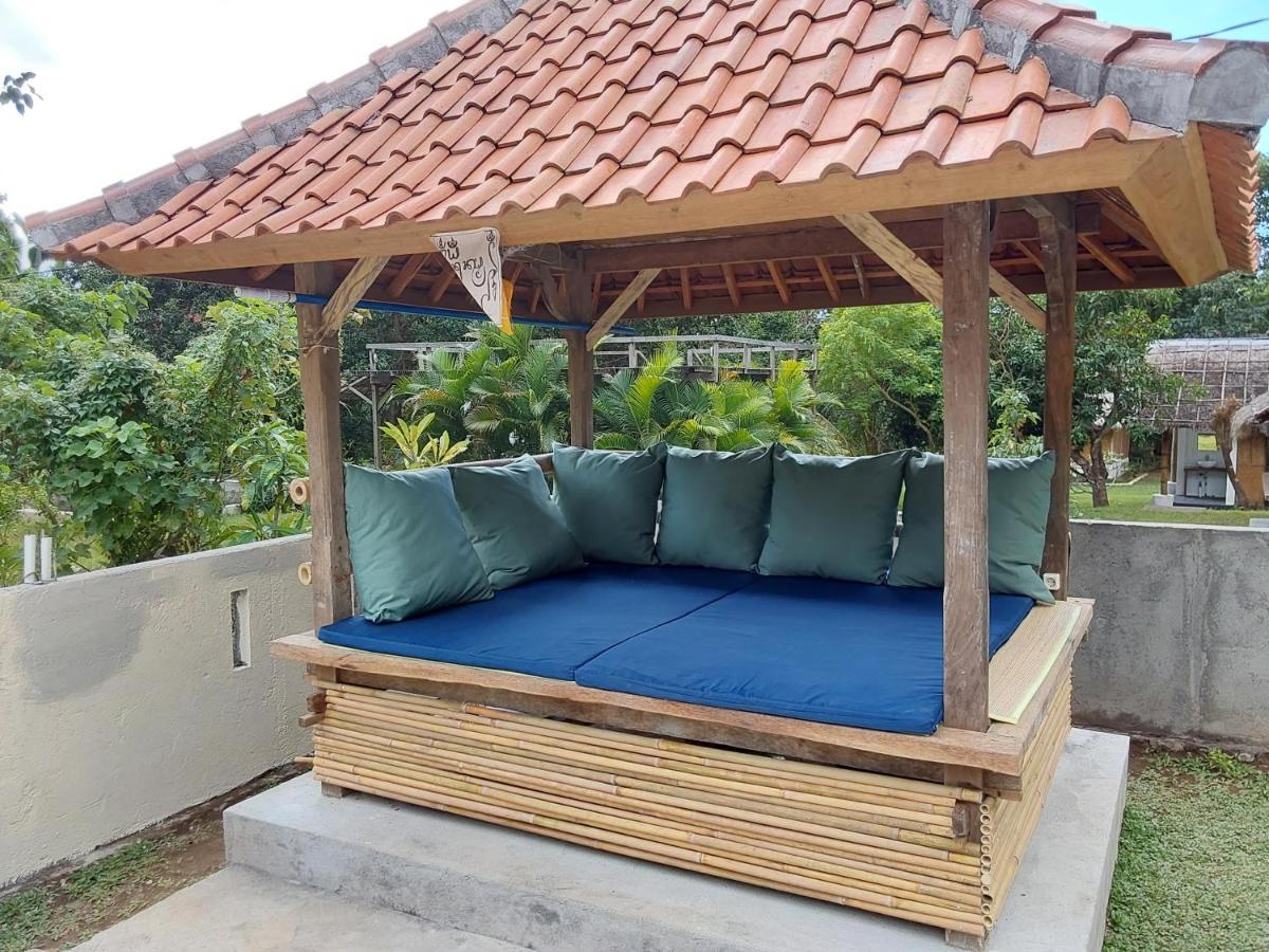 Okaoki Homestay Amed Esterno foto