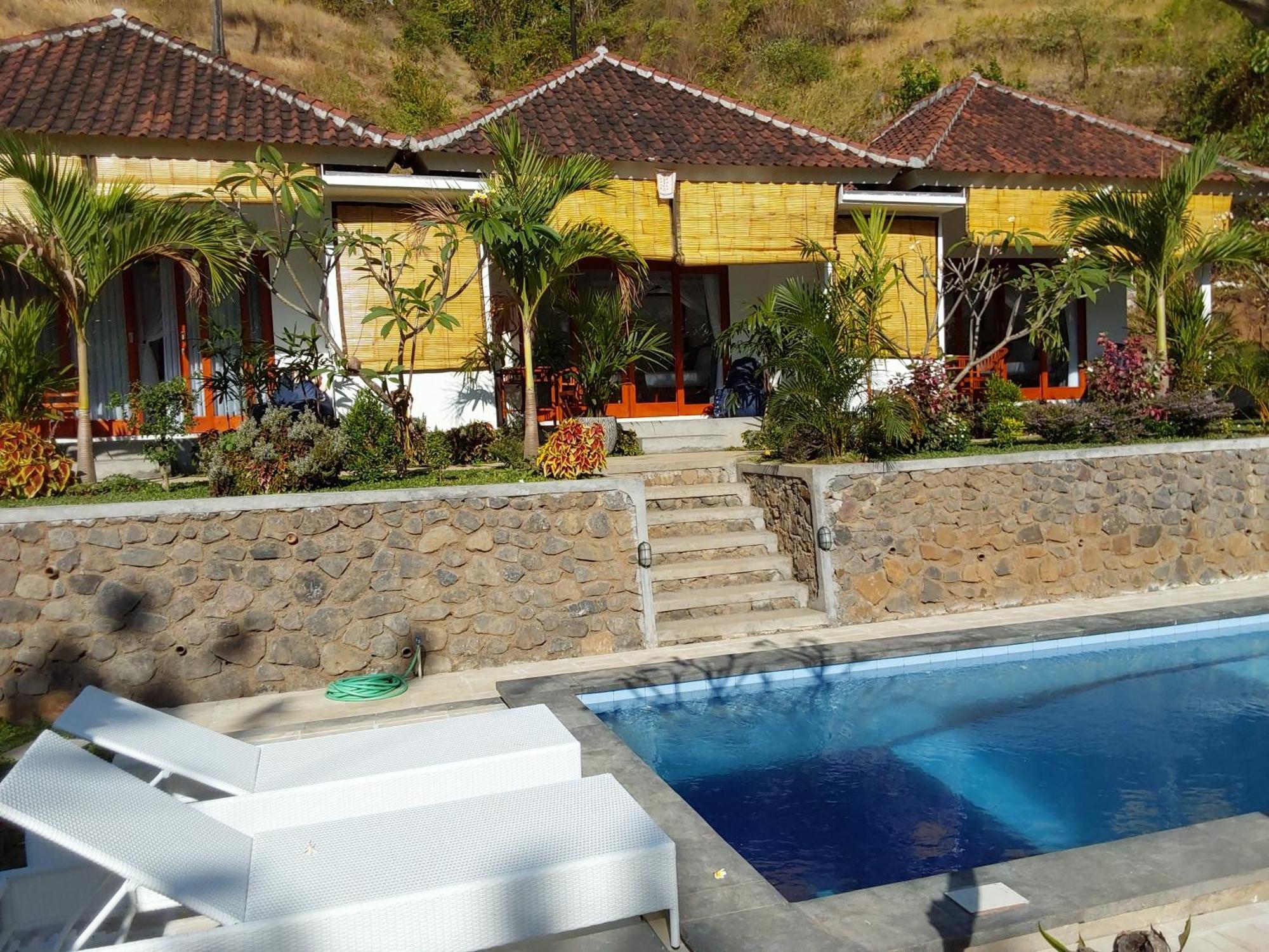 Okaoki Homestay Amed Esterno foto